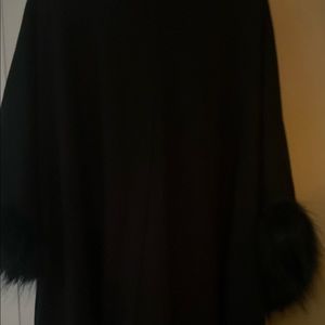 EUC Adrienne Landau lined Black Faux Fur Cape